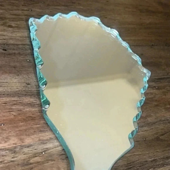 VTG beveled edge handheld personal glass mirror - Picture 3 of 4